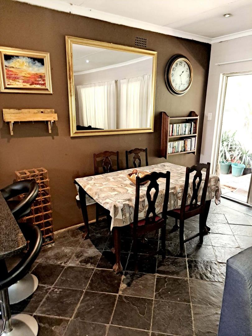 To Let 6 Bedroom Property for Rent in Glen Marais Ext 1 Gauteng