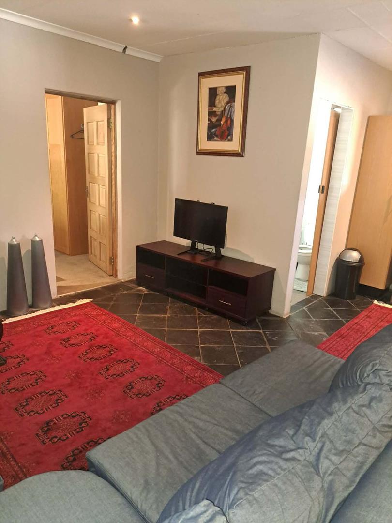 To Let 6 Bedroom Property for Rent in Glen Marais Ext 1 Gauteng