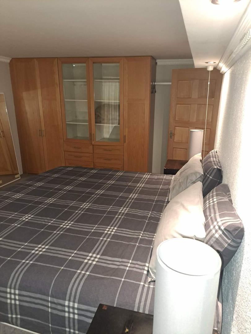 To Let 6 Bedroom Property for Rent in Glen Marais Ext 1 Gauteng