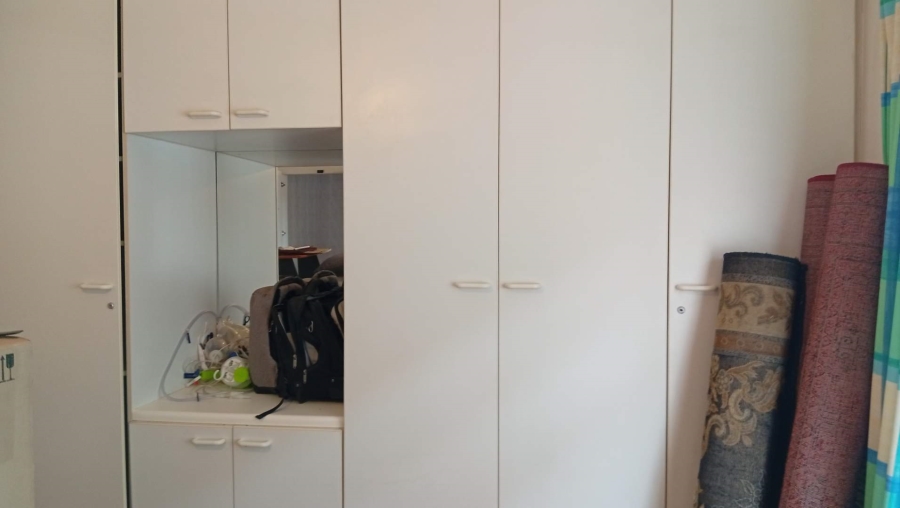 To Let 6 Bedroom Property for Rent in Glen Marais Ext 1 Gauteng