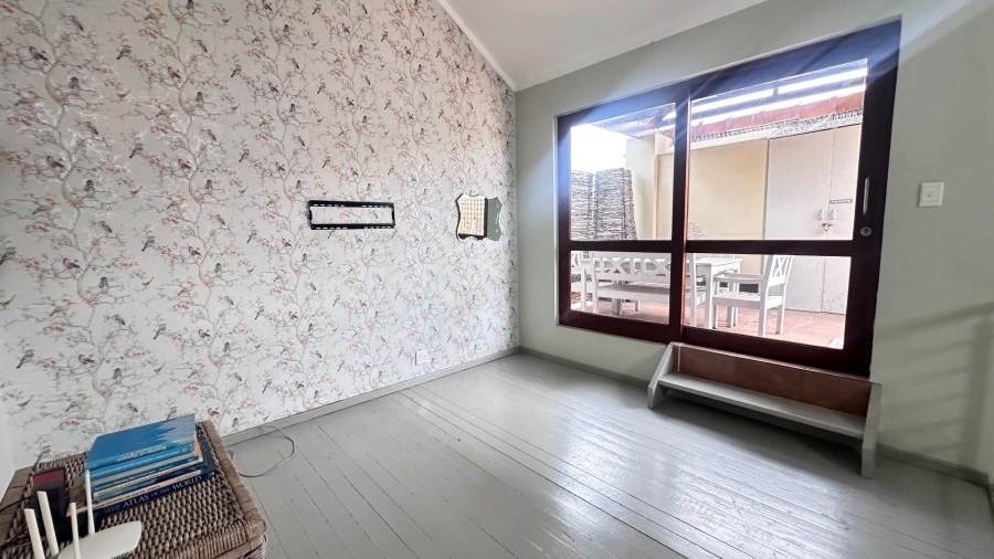 To Let 2 Bedroom Property for Rent in Broadacres Gauteng