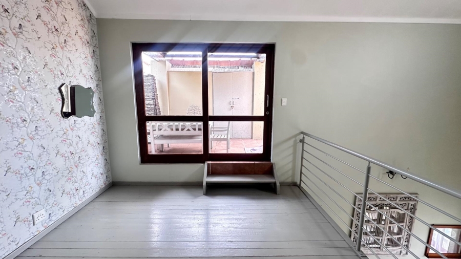 To Let 2 Bedroom Property for Rent in Broadacres Gauteng