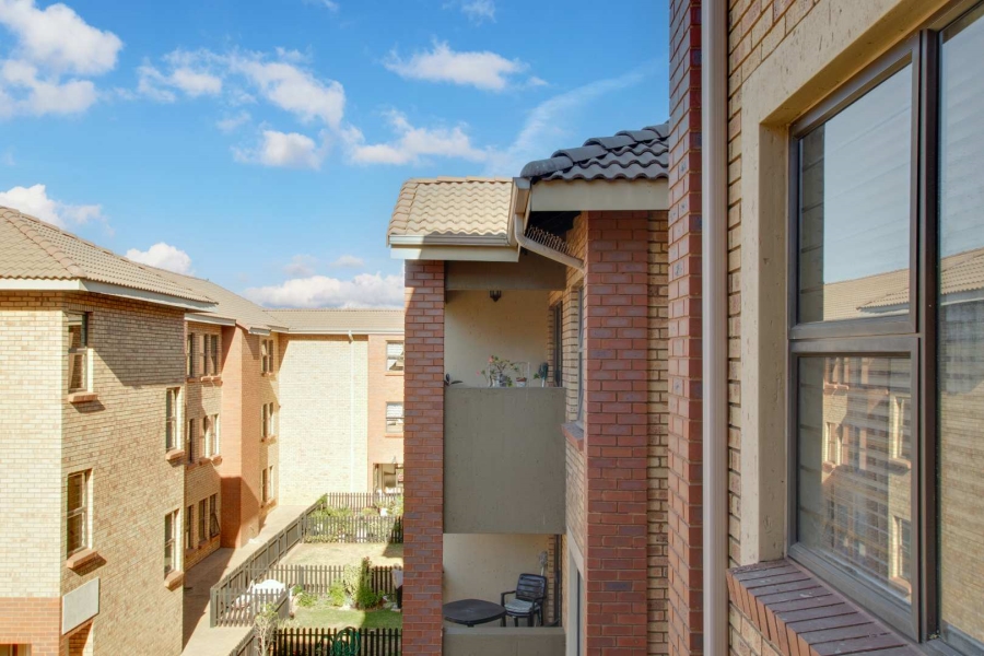 2 Bedroom Property for Sale in Olivedale Gauteng