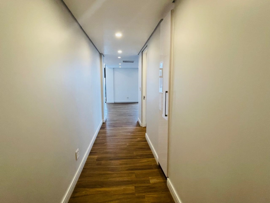 To Let 3 Bedroom Property for Rent in Illovo Gauteng