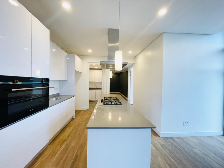 To Let 3 Bedroom Property for Rent in Illovo Gauteng