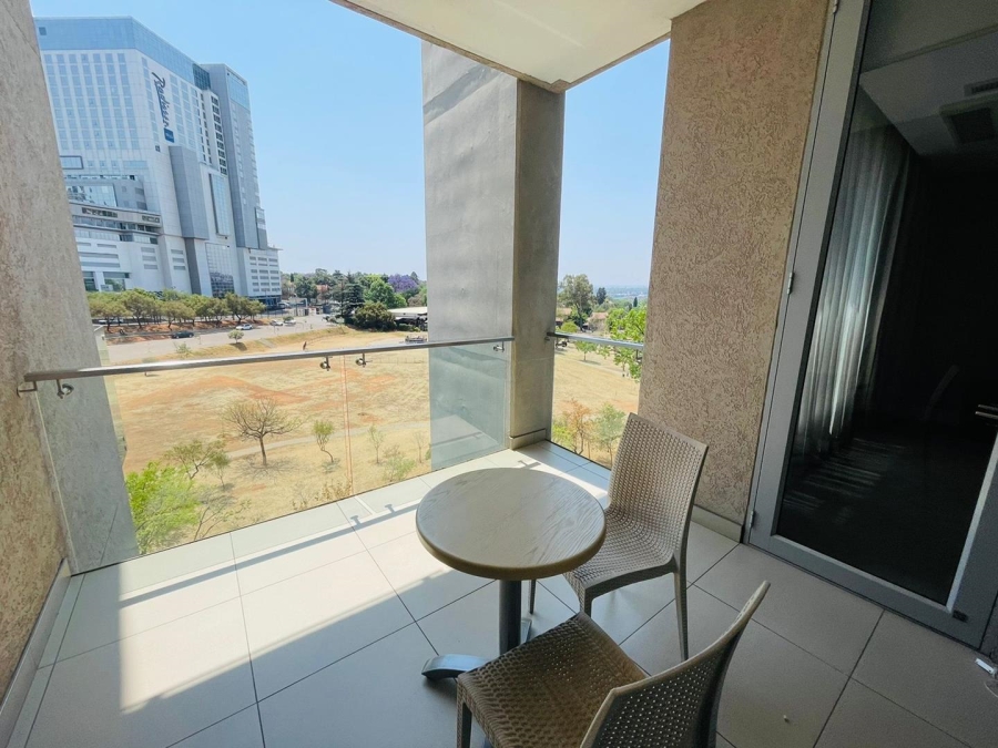 To Let 2 Bedroom Property for Rent in Sandown Gauteng