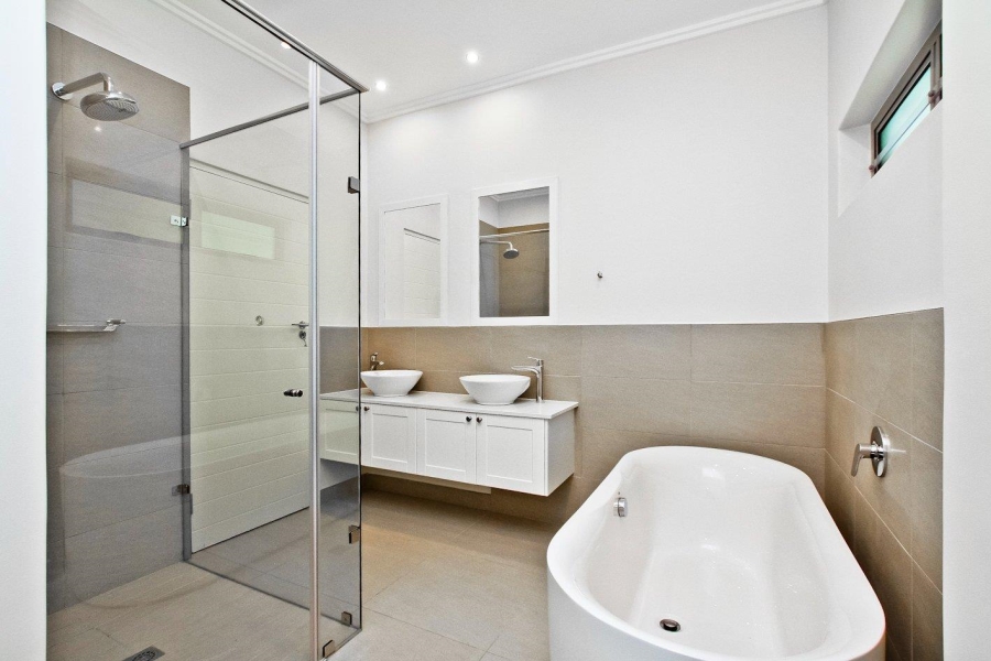 To Let 3 Bedroom Property for Rent in Melrose Gauteng