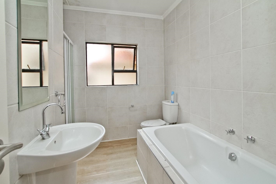 To Let 2 Bedroom Property for Rent in Sunninghill Gauteng