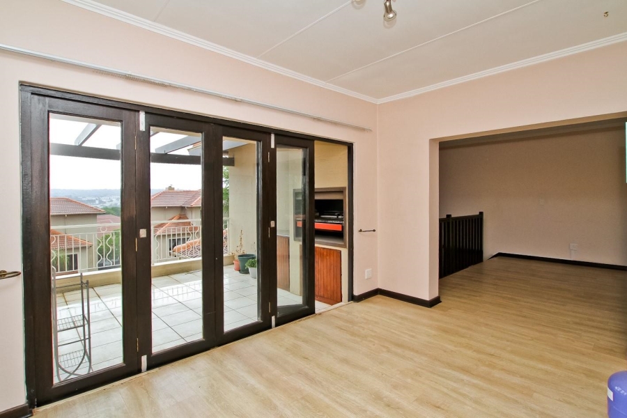 To Let 2 Bedroom Property for Rent in Sunninghill Gauteng