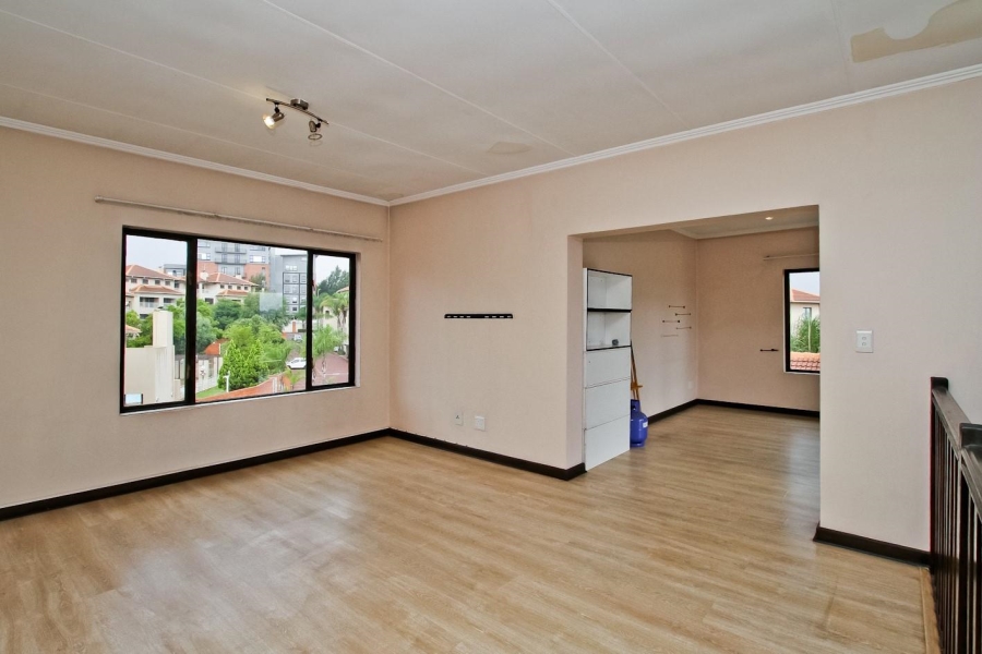 2 Bedroom Property for Sale in Sunninghill Gauteng