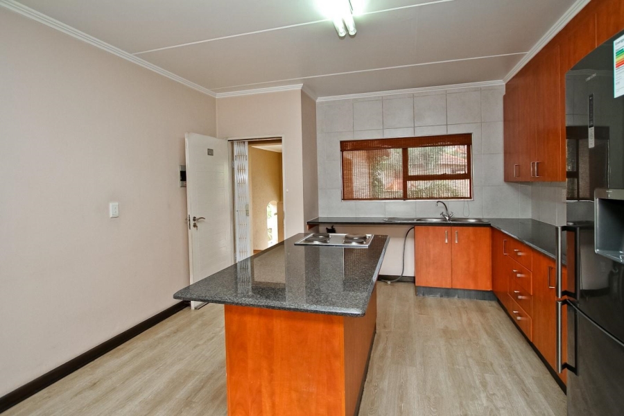 2 Bedroom Property for Sale in Sunninghill Gauteng