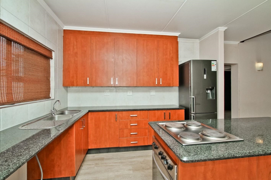 2 Bedroom Property for Sale in Sunninghill Gauteng