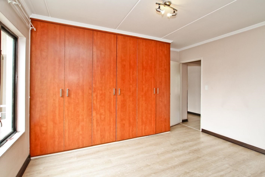 2 Bedroom Property for Sale in Sunninghill Gauteng