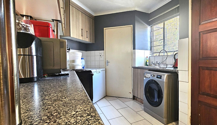 3 Bedroom Property for Sale in Radiokop Gauteng