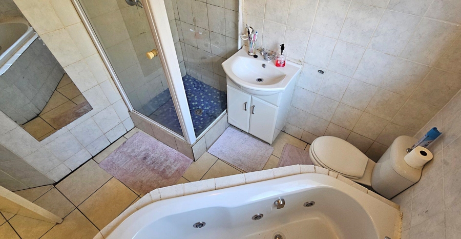 3 Bedroom Property for Sale in Radiokop Gauteng