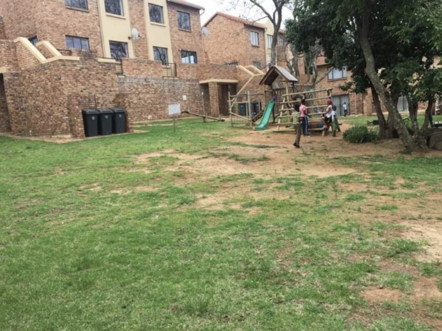 To Let 2 Bedroom Property for Rent in Halfway Gardens Gauteng