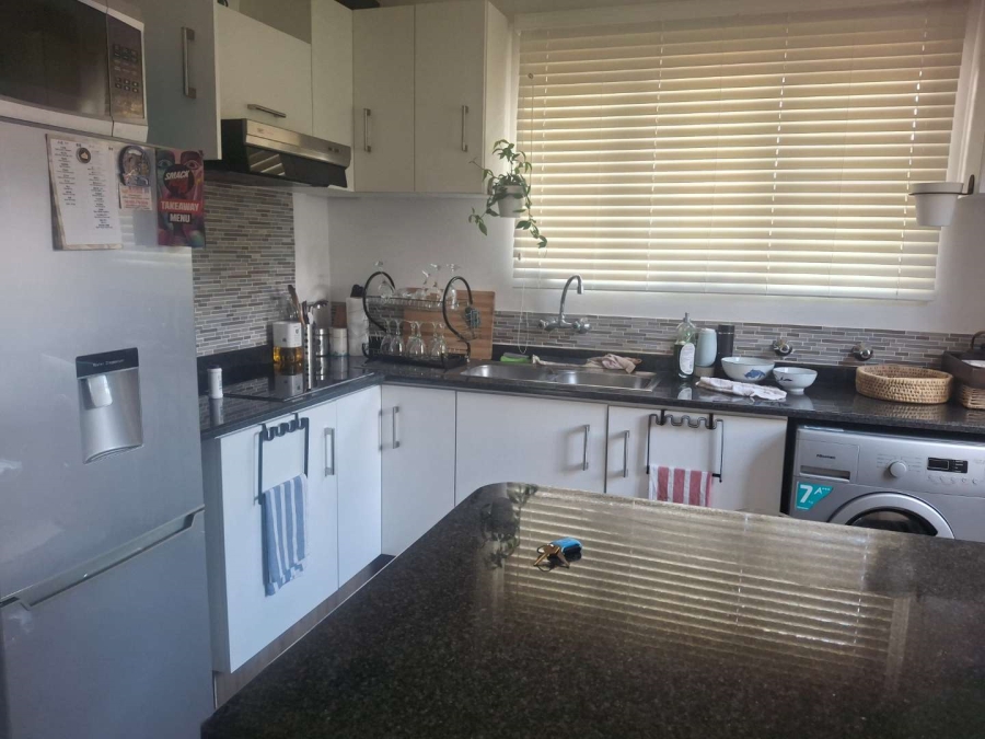 To Let 2 Bedroom Property for Rent in Morningside Gauteng