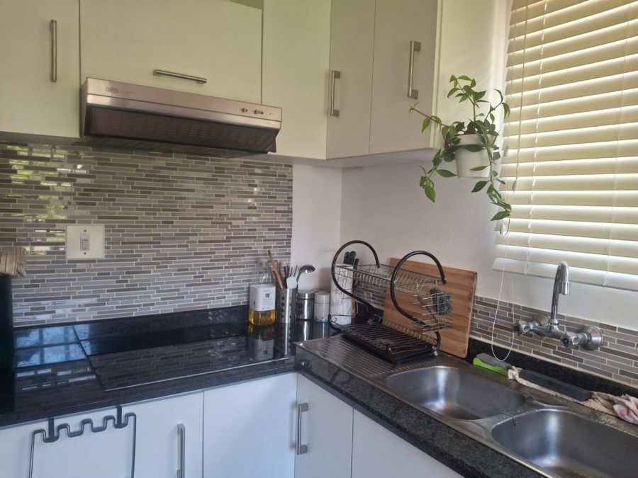 To Let 2 Bedroom Property for Rent in Morningside Gauteng