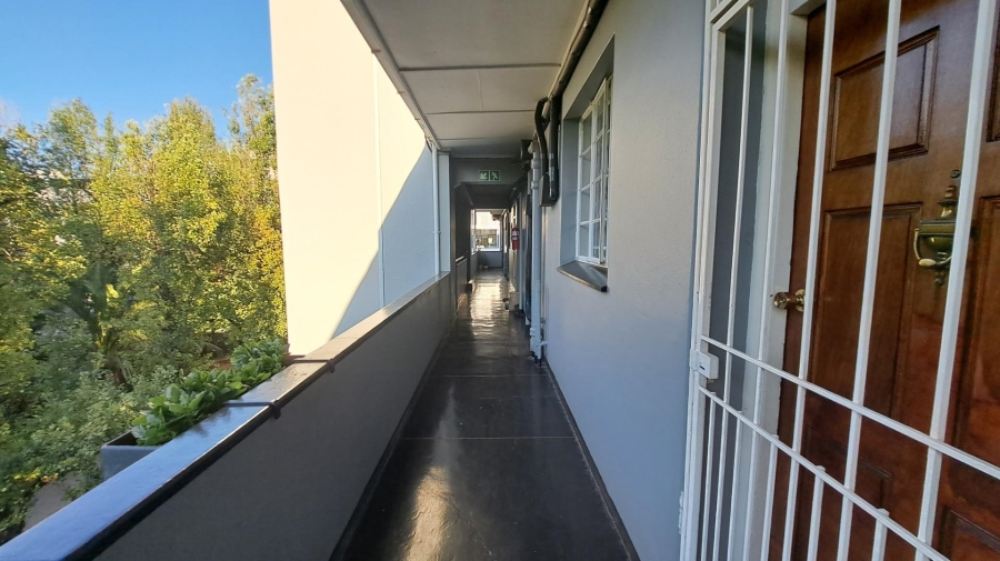 2 Bedroom Property for Sale in Illovo Gauteng