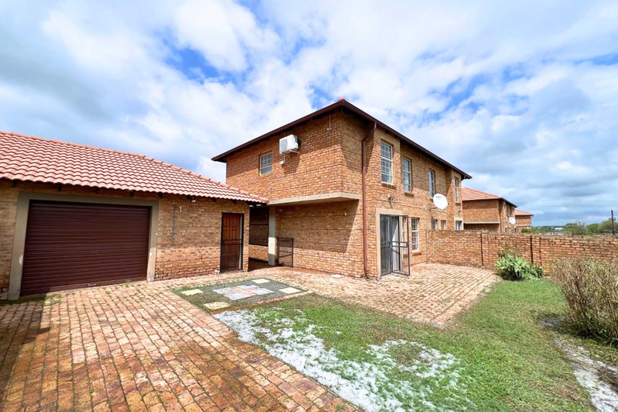 2 Bedroom Property for Sale in Annlin Gauteng