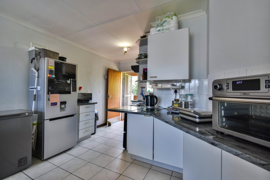 2 Bedroom Property for Sale in Elardus Park Gauteng