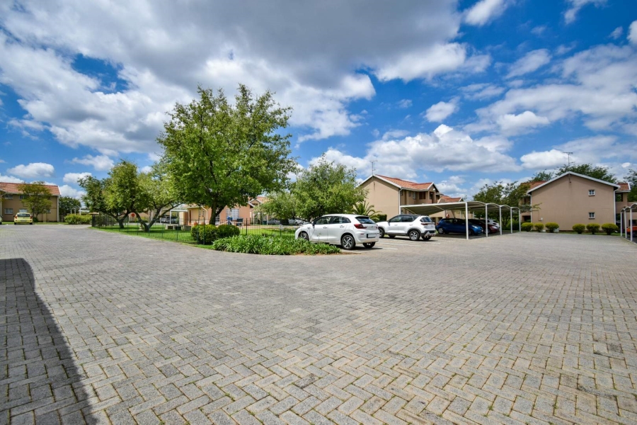 2 Bedroom Property for Sale in Elardus Park Gauteng