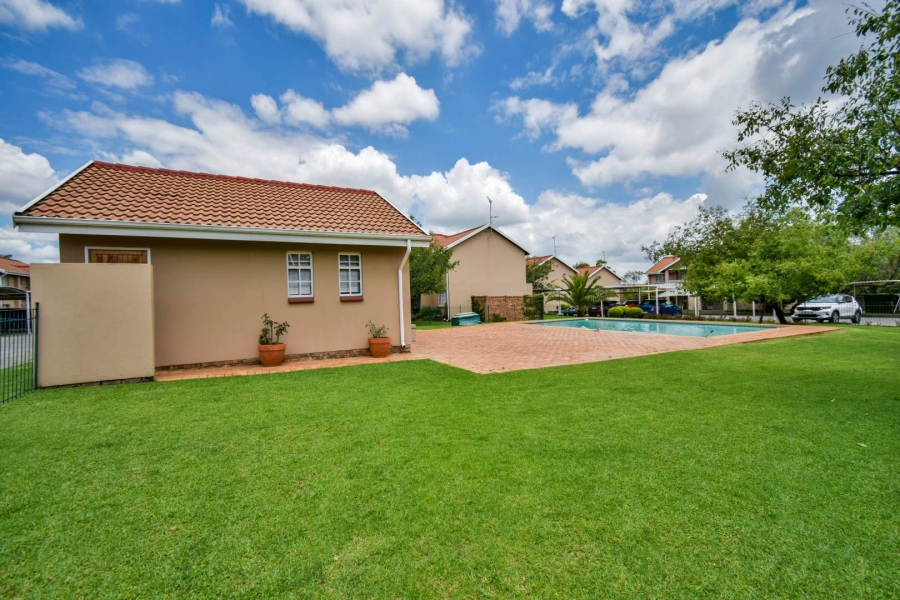 2 Bedroom Property for Sale in Elardus Park Gauteng