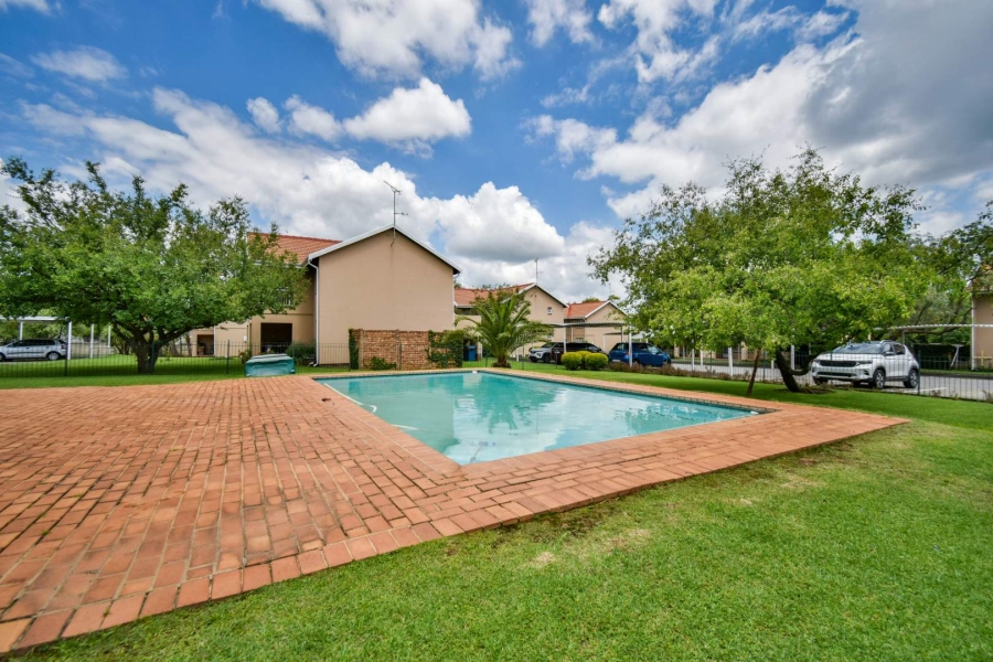 2 Bedroom Property for Sale in Elardus Park Gauteng