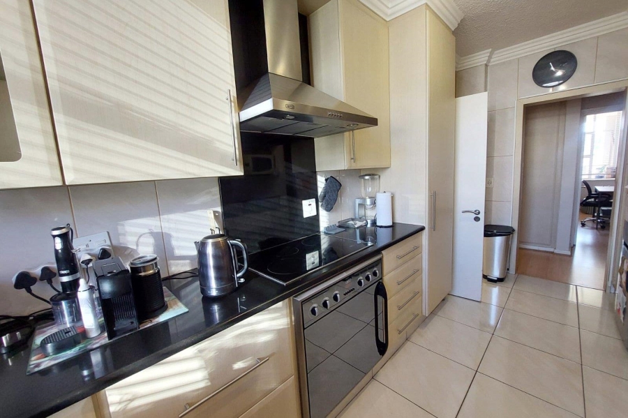 To Let 3 Bedroom Property for Rent in Sandhurst Gauteng
