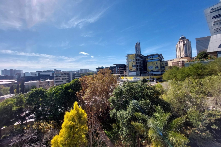 To Let 3 Bedroom Property for Rent in Sandhurst Gauteng