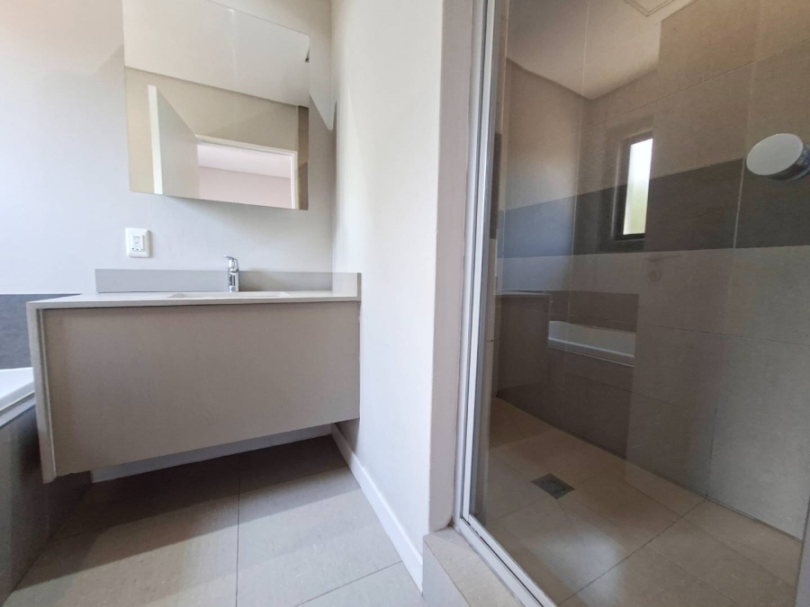 To Let 2 Bedroom Property for Rent in Parkmore Gauteng