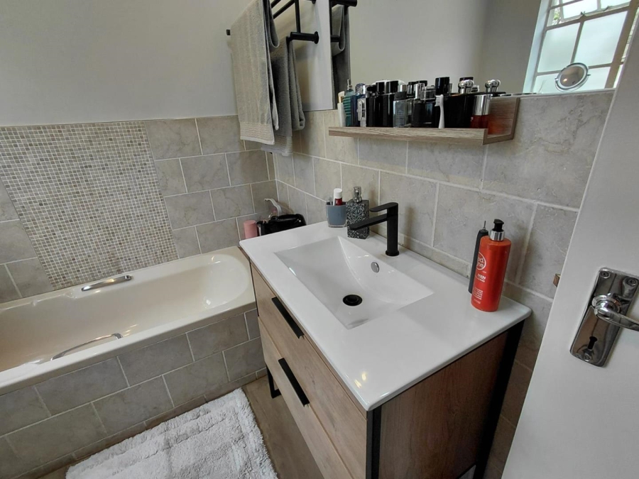 To Let 3 Bedroom Property for Rent in Douglasdale Gauteng