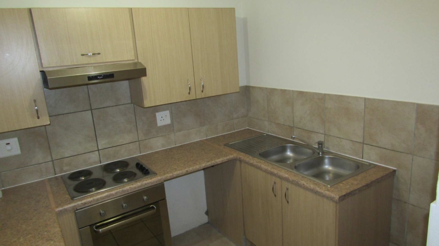 To Let 2 Bedroom Property for Rent in Noordhang Gauteng