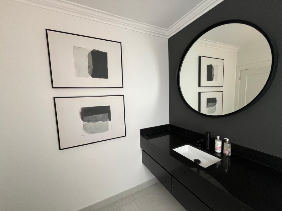 To Let 4 Bedroom Property for Rent in Atholl Gauteng