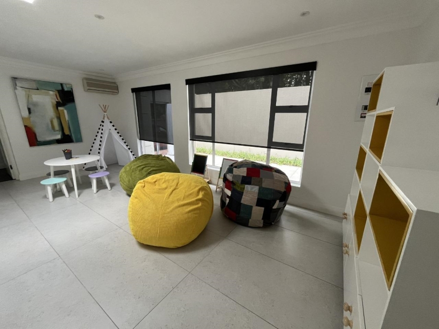 To Let 4 Bedroom Property for Rent in Atholl Gauteng