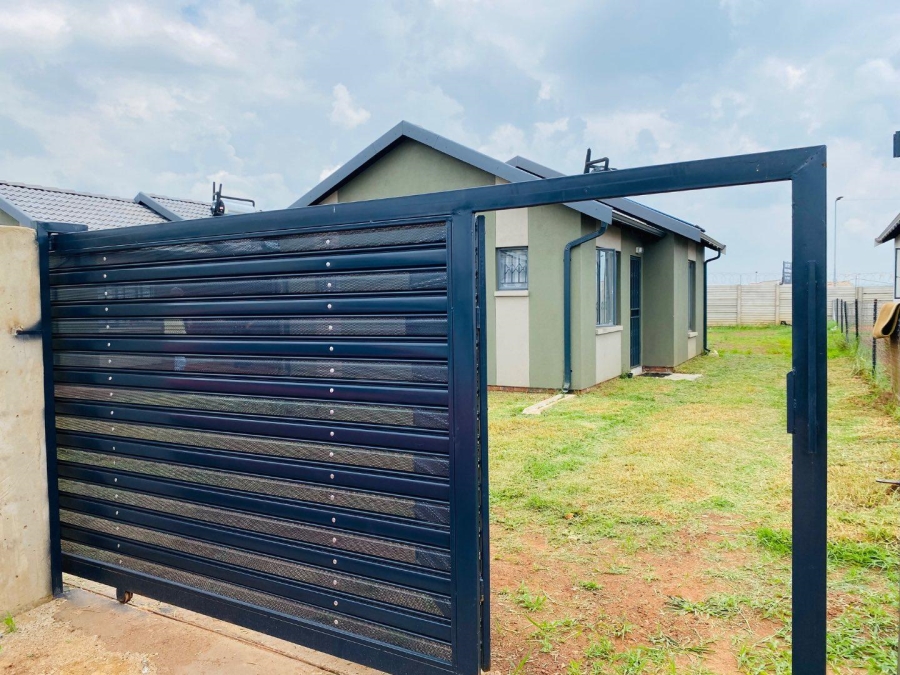 To Let 2 Bedroom Property for Rent in Sky City Gauteng