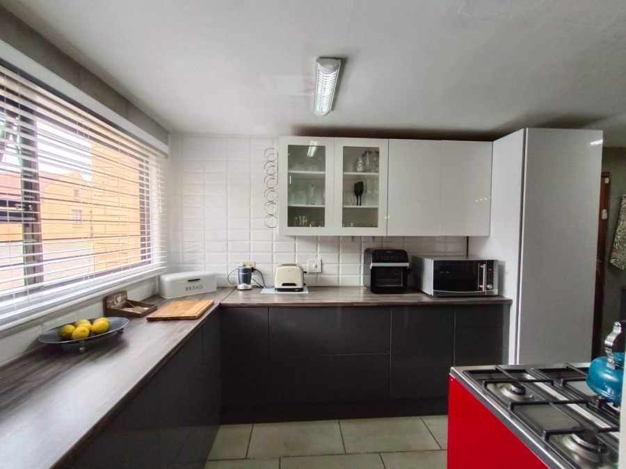 3 Bedroom Property for Sale in Clubview Gauteng