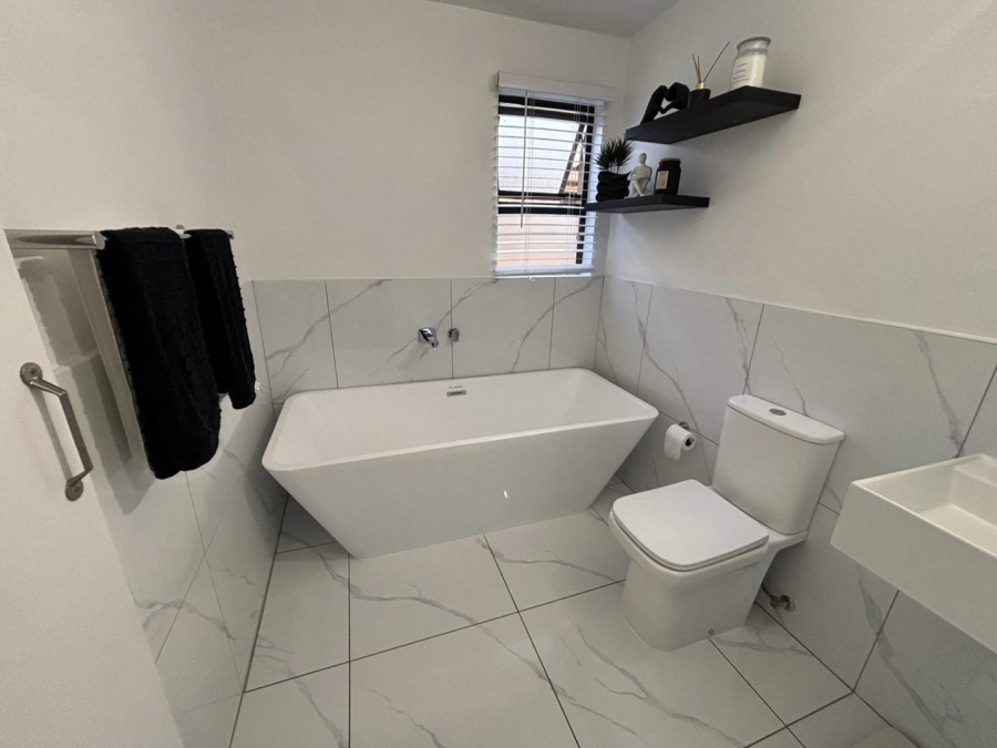 3 Bedroom Property for Sale in Clubview Gauteng