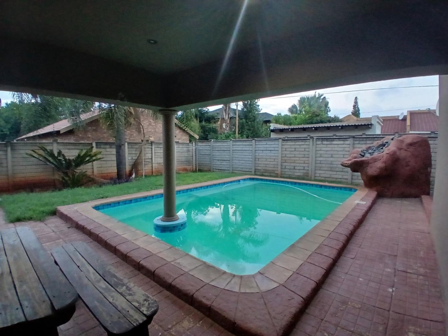 To Let 3 Bedroom Property for Rent in Doornpoort Gauteng
