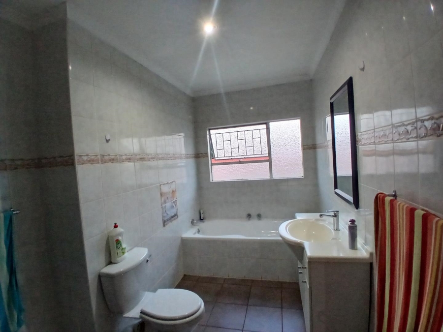 To Let 3 Bedroom Property for Rent in Doornpoort Gauteng