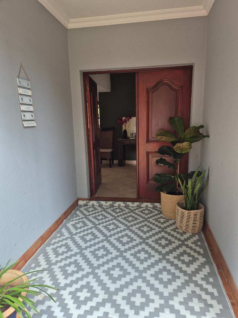 3 Bedroom Property for Sale in Faerie Glen Gauteng