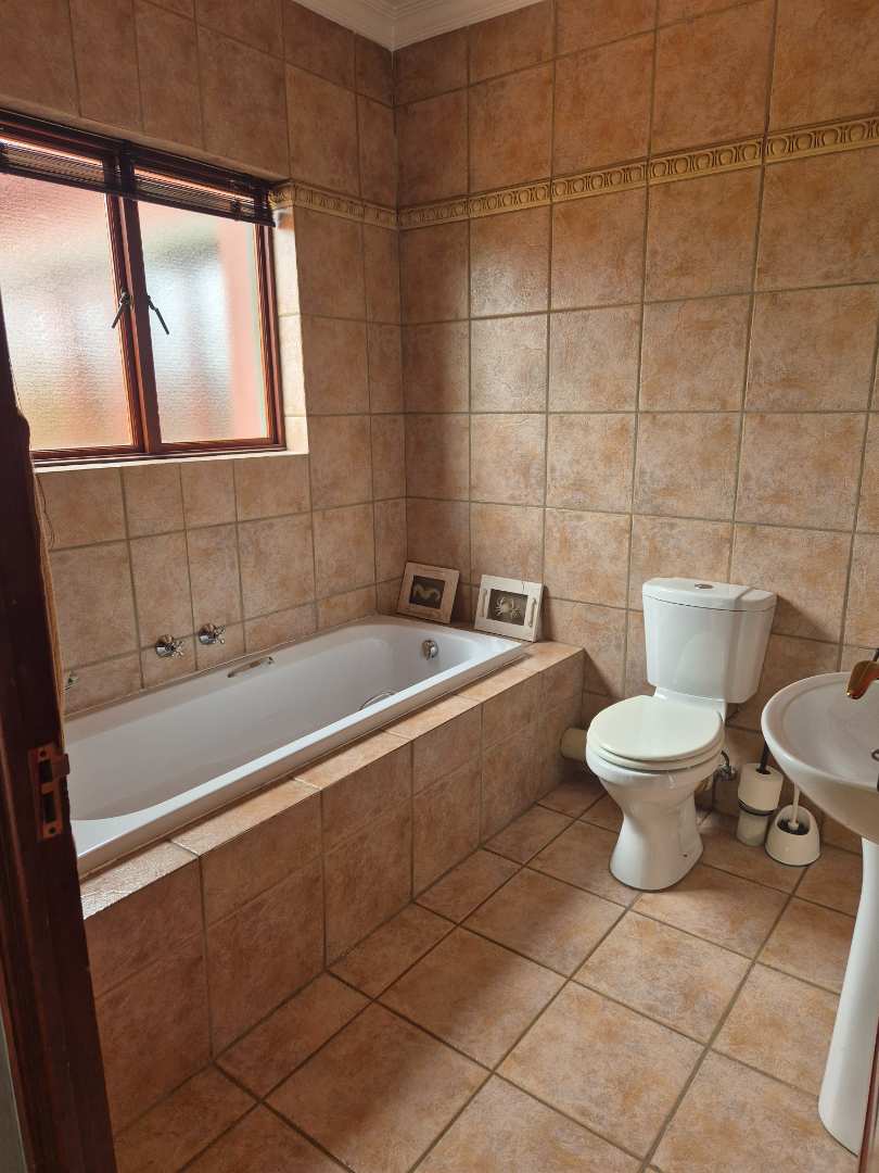 3 Bedroom Property for Sale in Faerie Glen Gauteng