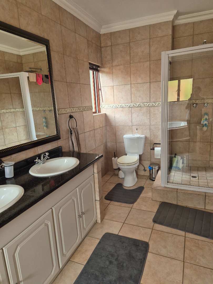 3 Bedroom Property for Sale in Faerie Glen Gauteng