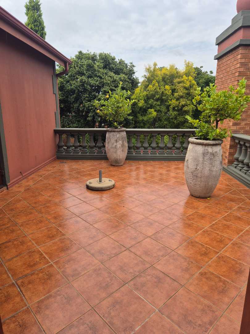 3 Bedroom Property for Sale in Faerie Glen Gauteng