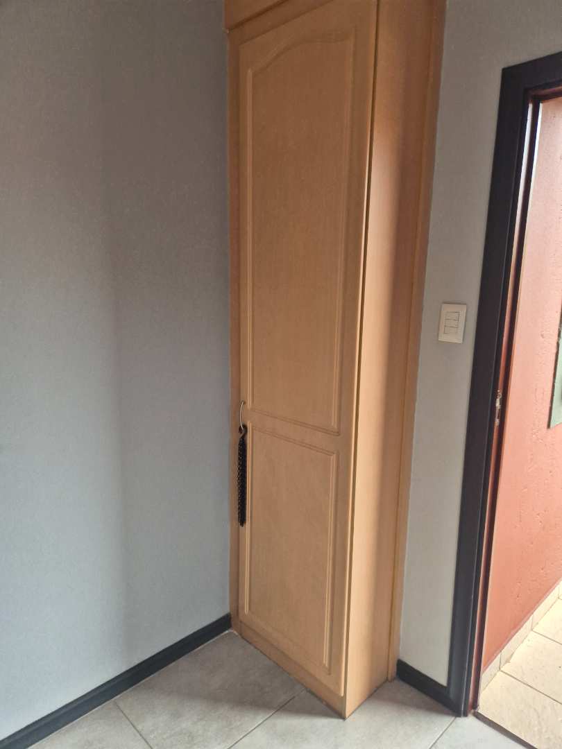 3 Bedroom Property for Sale in Faerie Glen Gauteng