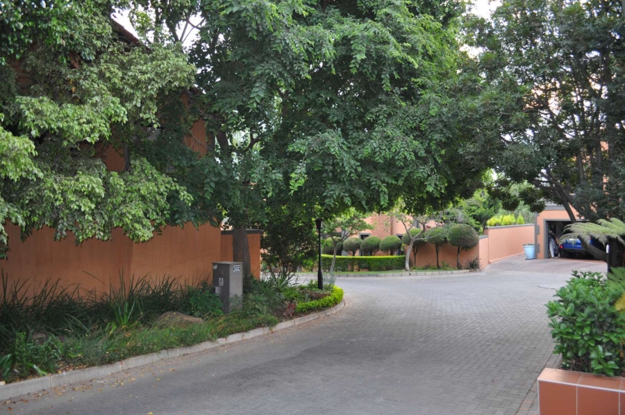 3 Bedroom Property for Sale in Faerie Glen Gauteng