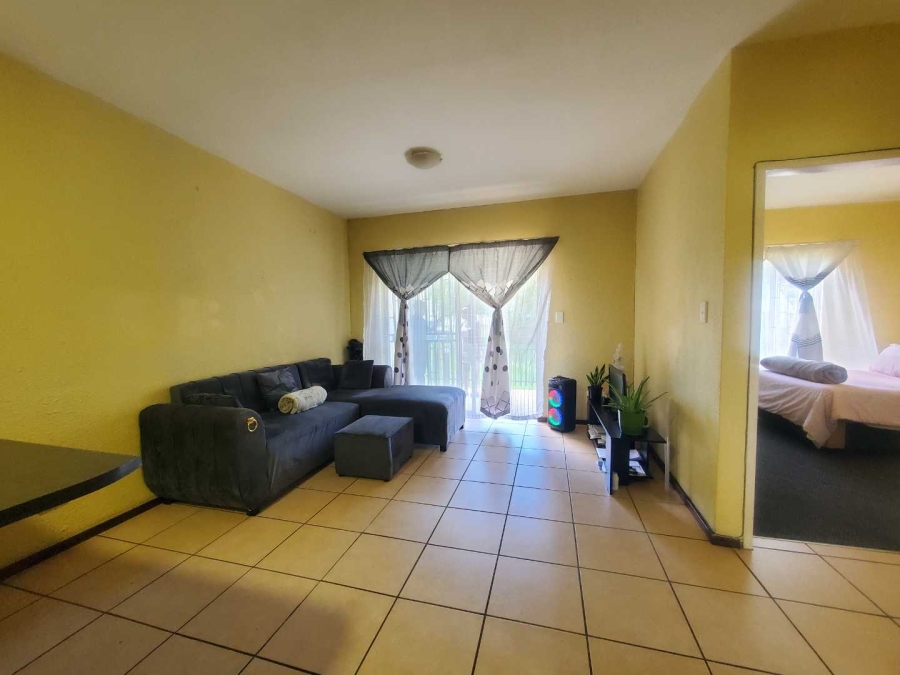 1 Bedroom Property for Sale in Willowbrook Gauteng
