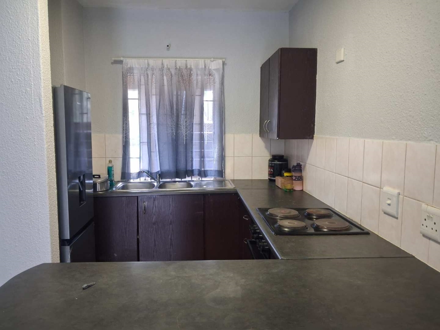 1 Bedroom Property for Sale in Willowbrook Gauteng