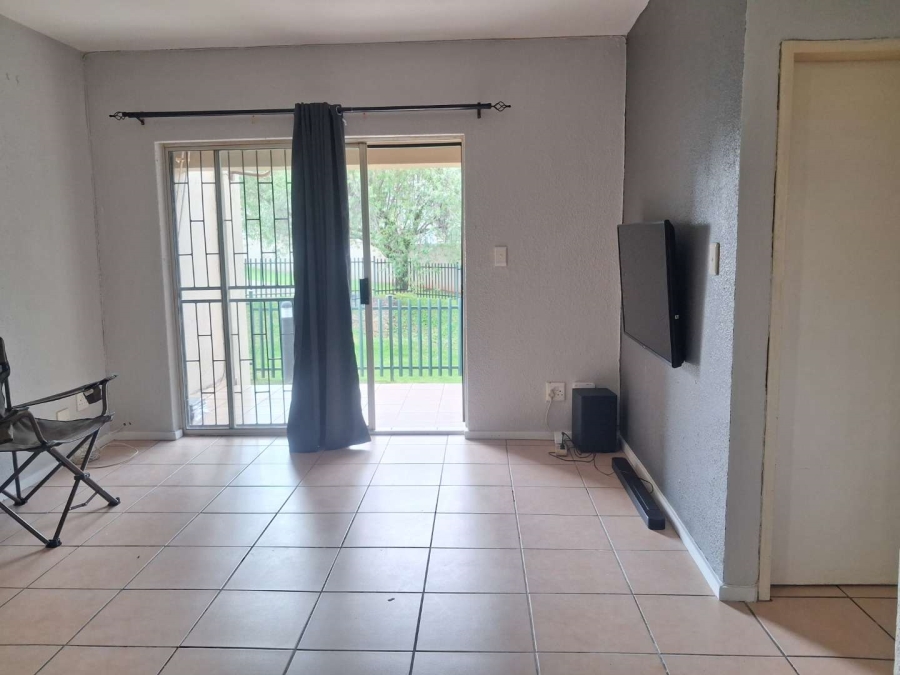 1 Bedroom Property for Sale in Willowbrook Gauteng