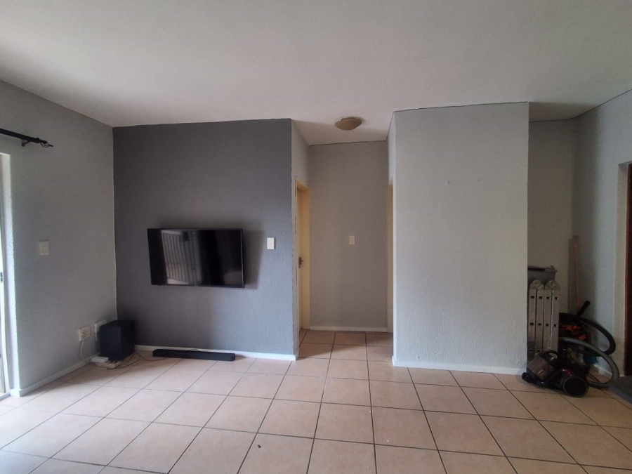 1 Bedroom Property for Sale in Willowbrook Gauteng
